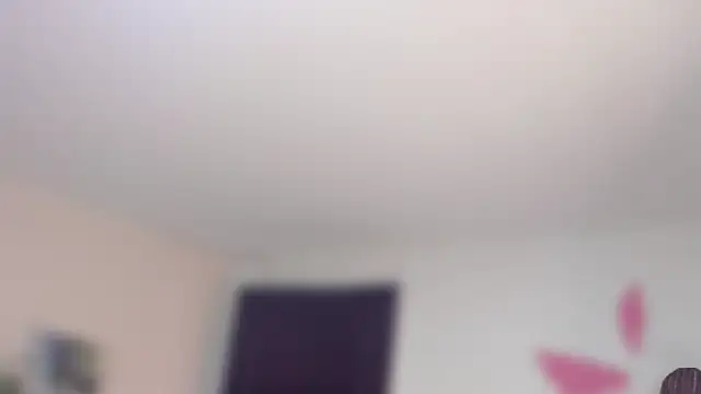 Snapshot of YariRose chatting on 05-09-26, 02:42 YariRose online show from 05-09-26, 02:42