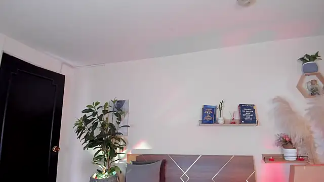 YariRose online show from 06-20-26, 03:50