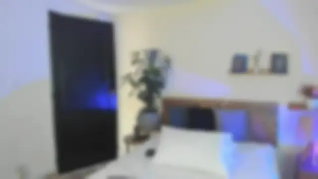 Snapshot of YariRose chatting on 05-31-26, 03:40 YariRose online show from 05-31-26, 03:40