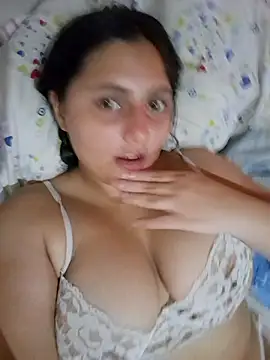 Layla Latina online show from 01-14-26, 12:25