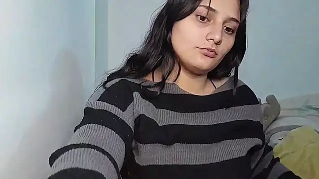 Layla Latina online show from 03-17-26, 01:30