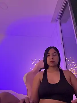 aly nicols online show from 11-25-25, 03:29