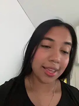 Snapshot of aly_nicols chatting on 10-23-25, 12:04 aly nicols online show from 10-23-25, 12:04