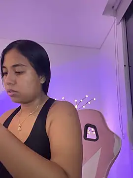 aly nicols online show from 11-30-25, 01:28