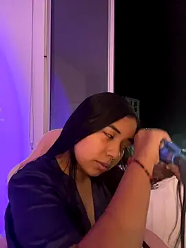 aly nicols online show from 11-11-25, 11:31