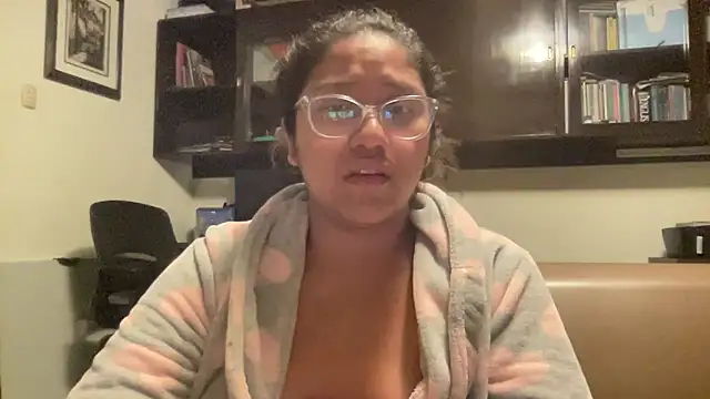 Kmiii21 online show from 11-05-25, 01:31