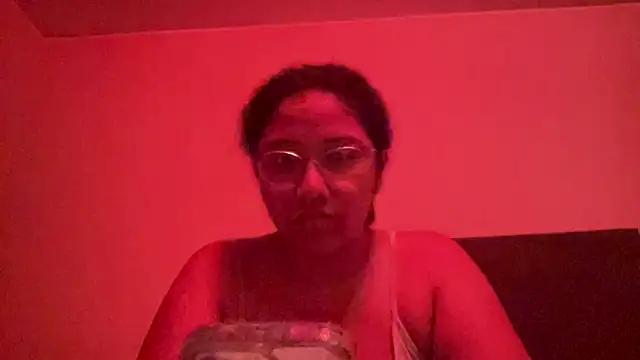 Kmiii21 online show from 05-08-26, 06:28