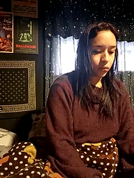 Isis Bathory online show from 11-27-25, 12:27