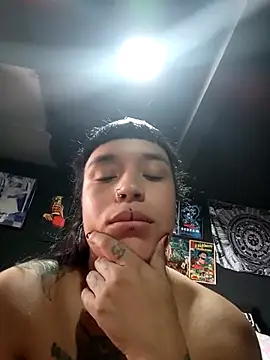 Isis Bathory online show from 10-24-25, 04:06