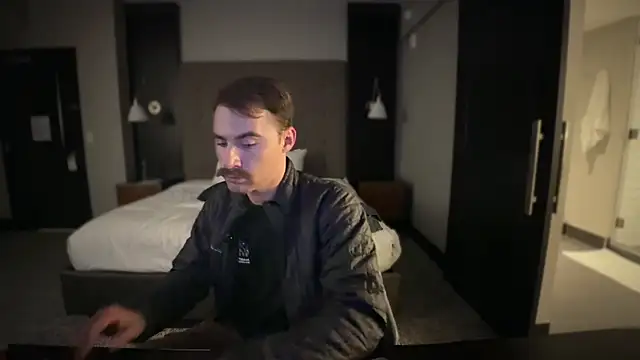 bobbyatx online show from 11-11-25, 07:25