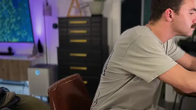 bobbyatx online show from 11-19-25, 10:37