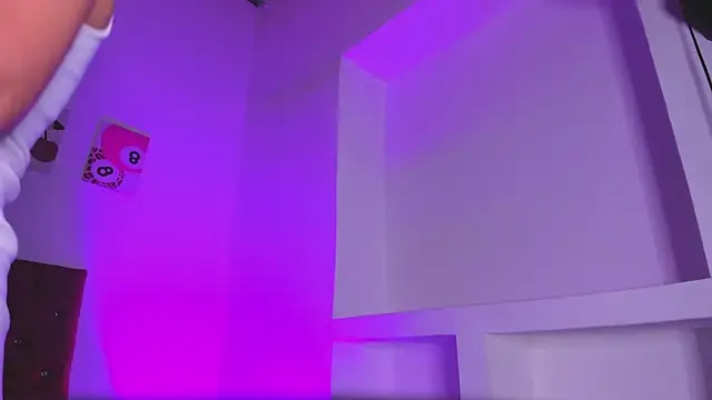 kittymonroe1 online show from 07-19-26, 06:48