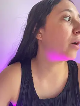 Snapshot of kittymonroe1 chatting on 02-06-26, 06:26 kittymonroe1 online show from 02-06-26, 06:26