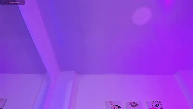kittymonroe1 online show from 04-30-26, 05:53