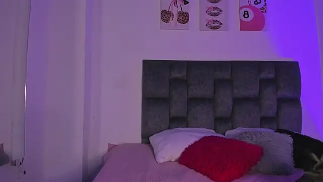 kittymonroe1 online show from 06-04-26, 06:01
