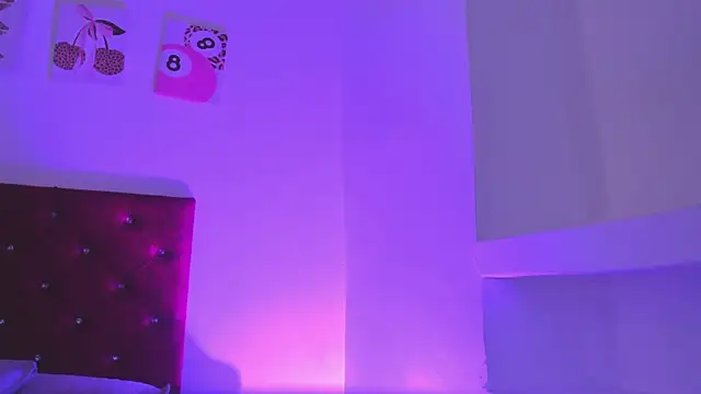 kittymonroe1 online show from 06-25-26, 06:02