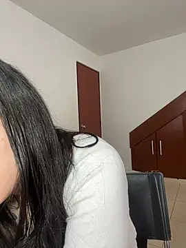 Snapshot of Selena_Roa chatting on 02-06-26, 03:08 Selena Roa online show from 02-06-26, 03:08