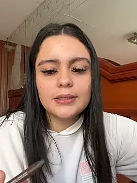 Snapshot of Selena_Roa chatting on 05-30-26, 10:04 Selena Roa online show from 05-30-26, 10:04