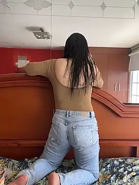 Snapshot of Selena_Roa chatting on 02-27-26, 04:40 Selena Roa online show from 02-27-26, 04:40