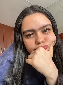 Snapshot of Selena_Roa chatting on 04-29-26, 07:09 Selena Roa online show from 04-29-26, 07:09