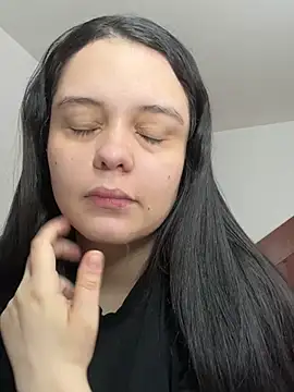 Snapshot of Selena_Roa chatting on 01-17-26, 04:10 Selena Roa online show from 01-17-26, 04:10