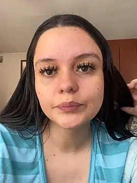 Snapshot of Selena_Roa chatting on 05-15-26, 03:54 Selena Roa online show from 05-15-26, 03:54