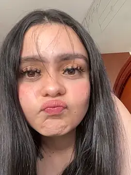 Selena Roa online show from 04-19-26, 06:32