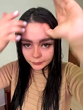 Selena Roa online show from 11-15-25, 04:22