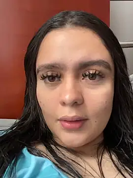 Selena Roa online show from 04-15-26, 07:18