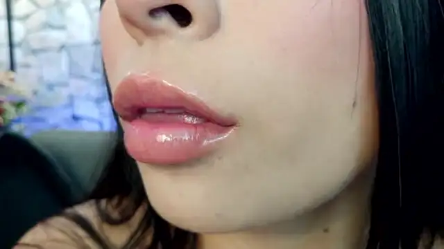 mia roux1 online show from 12-04-25, 06:18