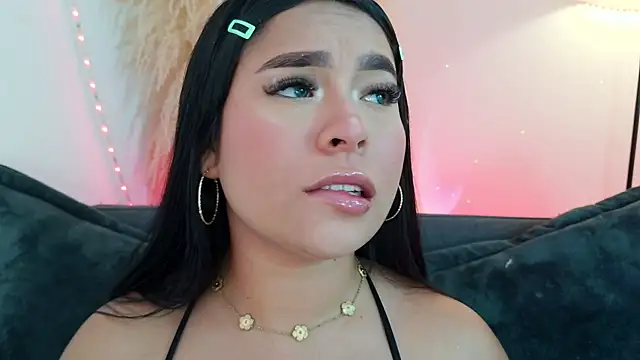 mia roux1 online show from 04-11-26, 08:12