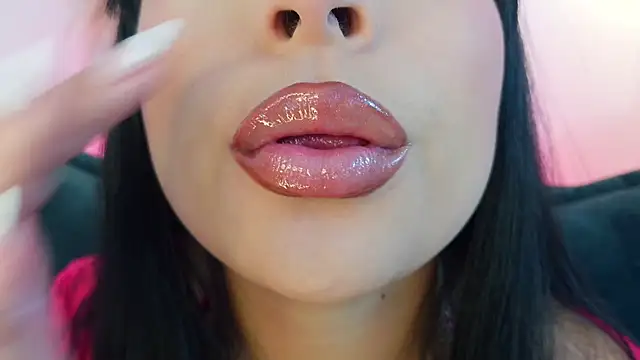 mia roux1 online show from 04-06-26, 11:06