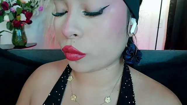 mia roux1 online show from 03-04-26, 11:56