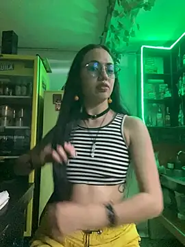 Snapshot of Chuchii05 chatting on 03-04-26, 04:31 Chuchii05 online show from 03-04-26, 04:31