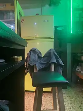 Snapshot of Chuchii05 chatting on 12-20-25, 06:49 Chuchii05 online show from 12-20-25, 06:49