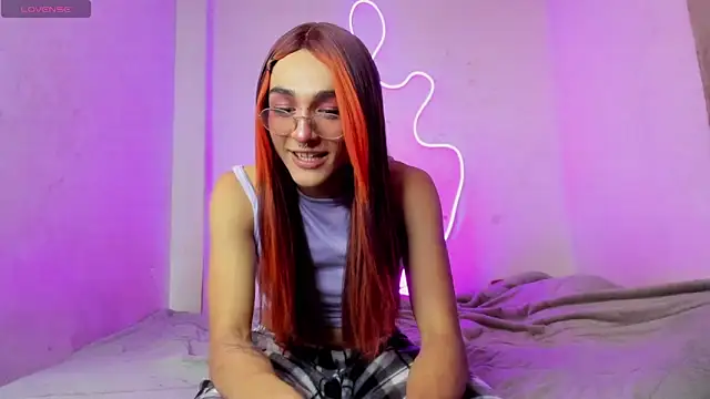 Mika  velvet online show from 11-01-25, 04:34