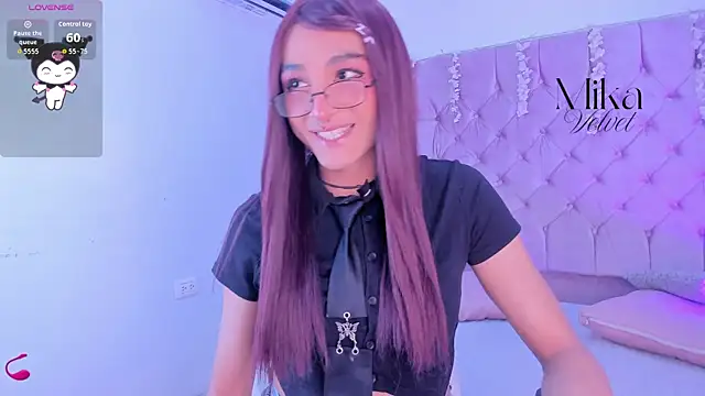 Snapshot of Mika__velvet chatting on 02-25-26, 08:41 Mika velvet online show from 02-25-26, 08:41