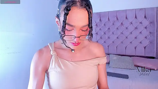 Snapshot of Mika__velvet chatting on 02-11-26, 09:03 Mika velvet online show from 02-11-26, 09:03