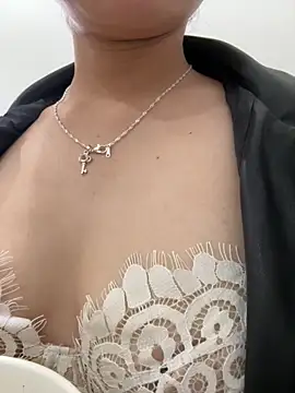 Hana yukii online show from 11-28-25, 05:46