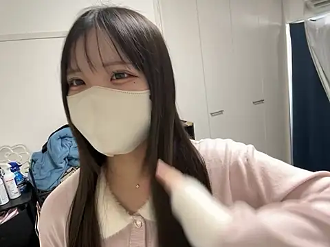 Snapshot of pomu_chan chatting on 11-24-25, 04:23 pomu chan online show from 11-24-25, 04:23