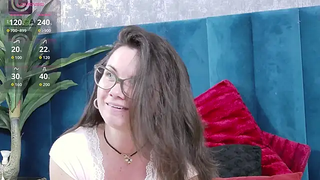 Roxie Anne online show from 07-10-26, 05:57