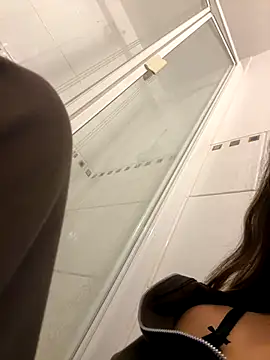 Gia Atkinson online show from 10-26-25, 08:20