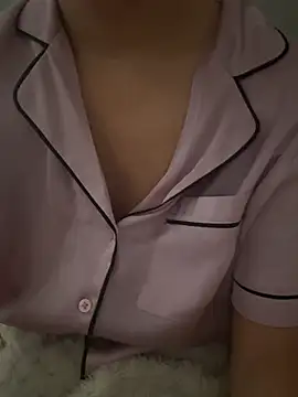 Gia Atkinson online show from 10-23-25, 11:09