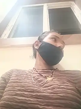 Snapshot of Bhumika_Love chatting on 05-27-26, 04:14 Bhumika Love online show from 05-27-26, 04:14