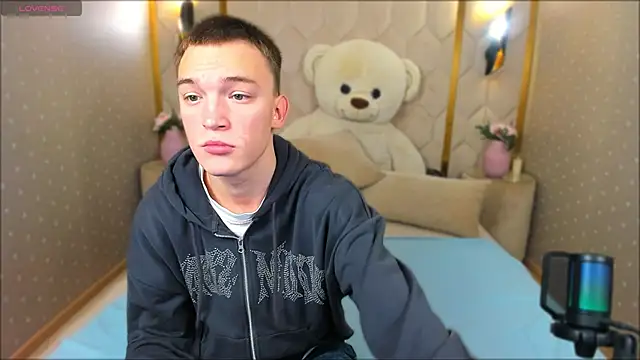 Derek Banville online show from 10-30-25, 12:14