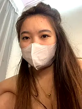 helo-kitty online show from 11-18-25, 03:15