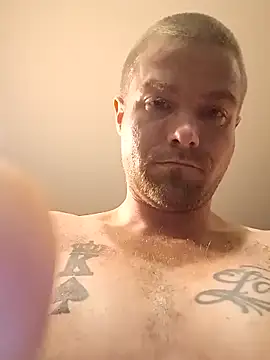 Snapshot of DadDDick925 chatting on 10-27-25, 02:29 DadDDick925 online show from 10-27-25, 02:29