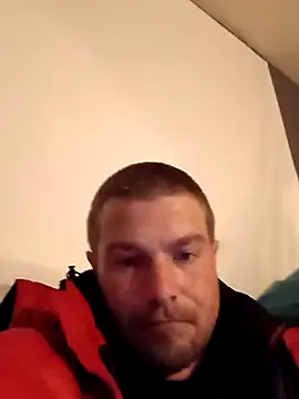 Snapshot of DadDDick925 chatting on 10-30-25, 07:17 DadDDick925 online show from 10-30-25, 07:17