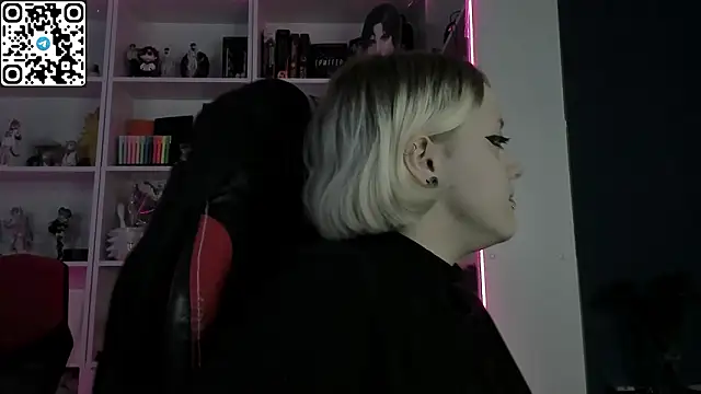 Holy Mistress S online show from 03-11-26, 09:03