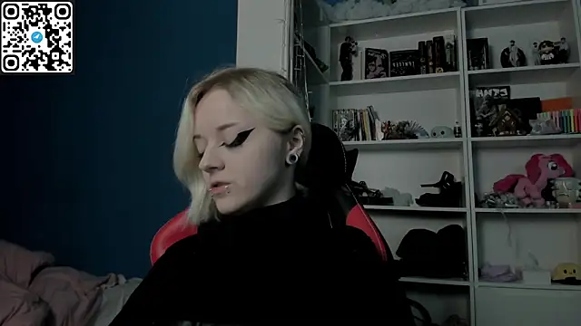 Holy Mistress S online show from 01-11-26, 10:00